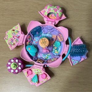1996 Fountain Fantasy Polly Pocket Compact